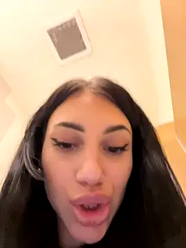 ilariea_girl live sex cam