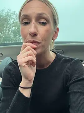 lola_tentatiion live sex cam