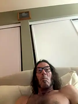 SmokeyKnight live sex cam