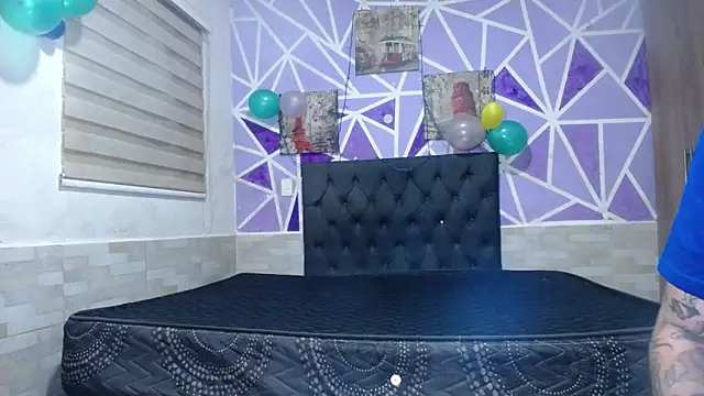 Brittany_and_wizkhal live sex cam
