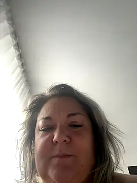 MikyVesela live sex cam
