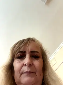 Irina2909@xh live sex cam