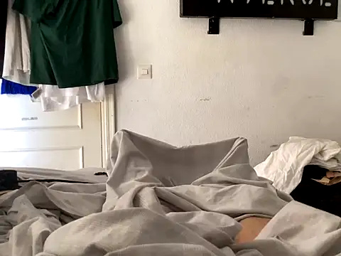 Bossinmidd12 live sex cam