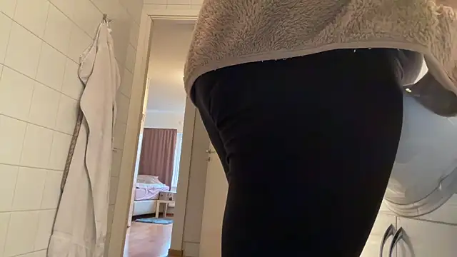 cumwithmee3 live sex cam