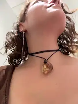 lucy-joy live sex cam