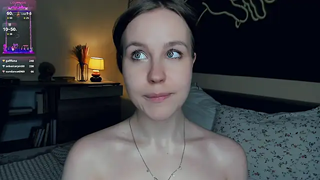MaliaBourraine live sex cam