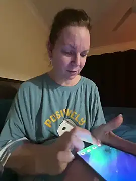AussieMilf76 live sex cam