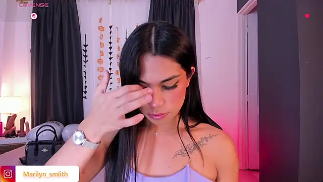 MarilynSmIith live sex cam