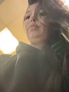 Tisha_Busty live sex cam