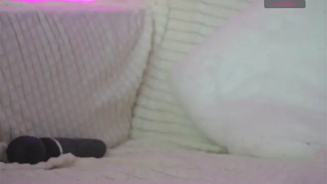 Avrilmoon live sex cam