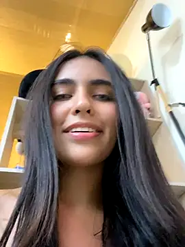 DaphneUwu live sex cam