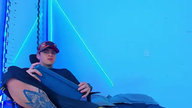 HOT_boy2025 live sex cam