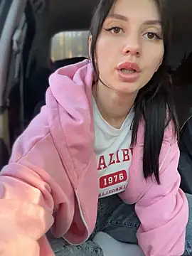 JulliaVegas live sex cam