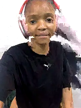 BondiBitch live sex cam