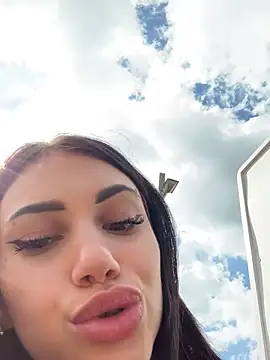 ilariea_girl live sex cam