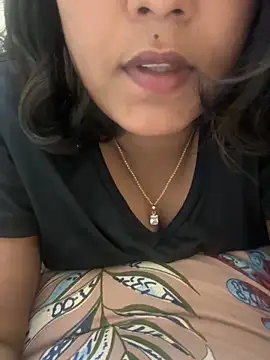 priyadevi17 live sex cam