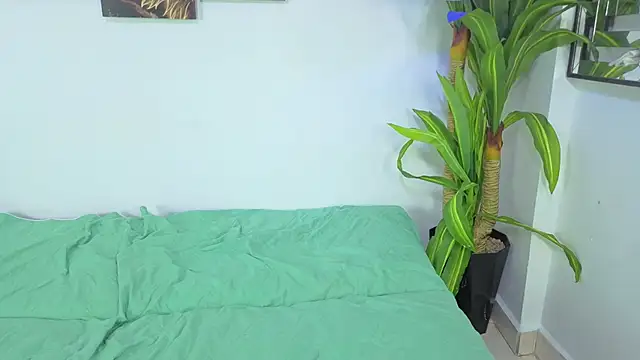 Golden_boys_ggh live sex cam