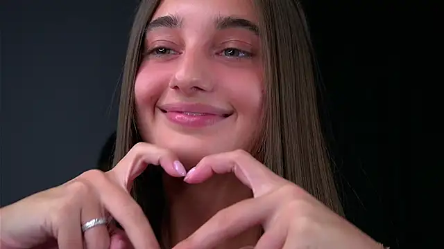 PiquingOgalala live sex cam