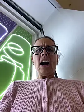 NataKitten live sex cam