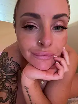 EmaSalis live sex cam