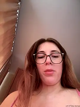 MommmyYummy live sex cam