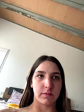 DoriDeluxe66 live sex cam