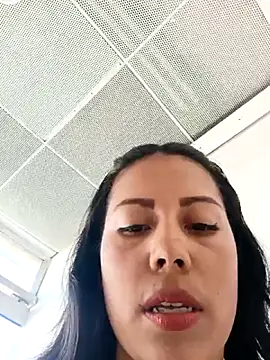 _andrea30 live sex cam