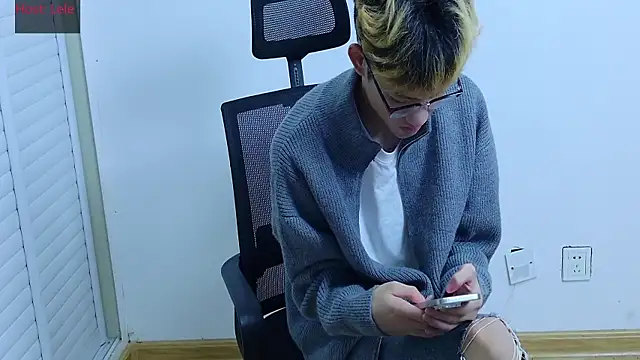 sexyboy-lele live sex cam