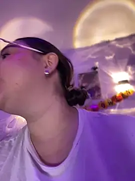 LunaGil1 live sex cam