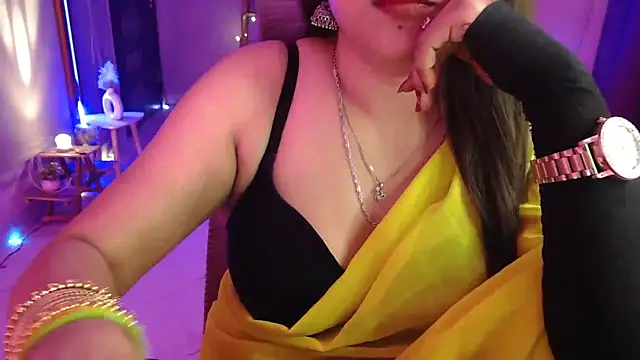 Mitikaa live sex cam