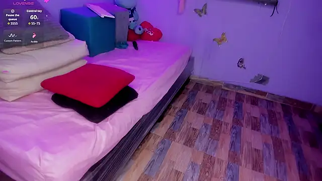 Sara_and_Lion live sex cam