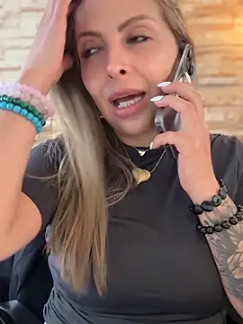 _Abril-Office1 live sex cam