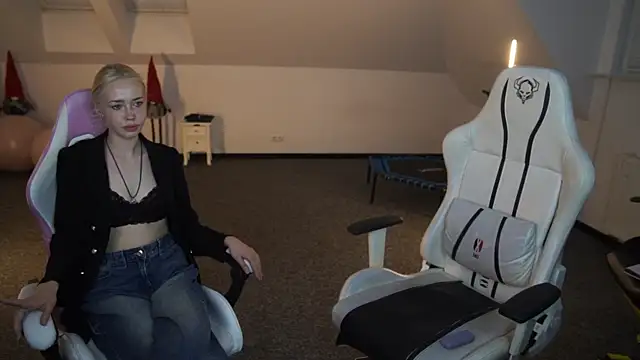Amelia_Blaze live sex cam