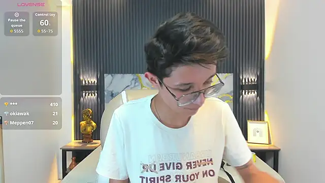 SantiagoRusso18 live sex cam