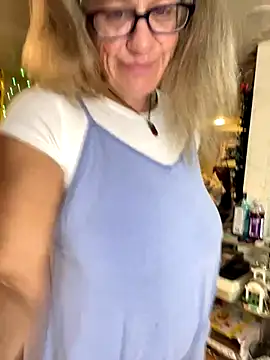 TrenaAnne live sex cam