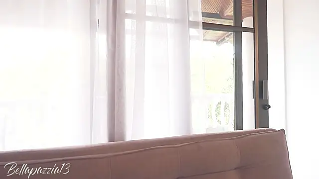 Bellapazzia live sex cam