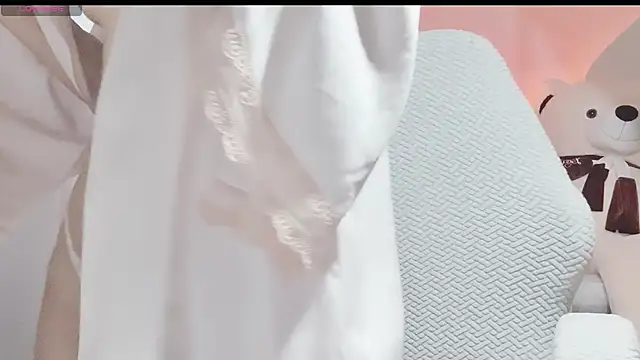 AngleZii live sex cam