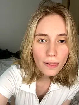 HoneyRay live sex cam