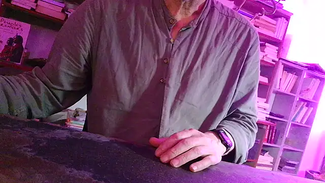 yvanbonar live sex cam