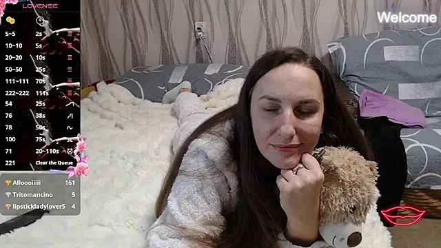 Yevgeshka-Milashka live sex cam