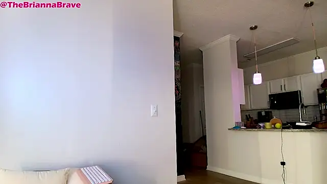 BriannaBrave live sex cam
