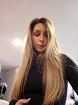 LilyOrion live sex cam