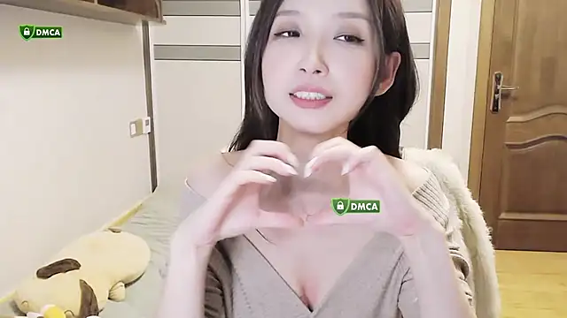 mika-ll live sex cam