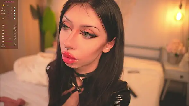 Devilsss_toy live sex cam