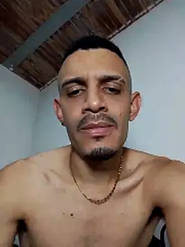 LATINMONSTER26CM live sex cam