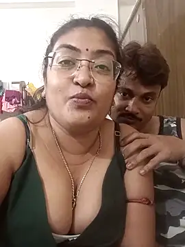 LAVERNIYA_ live sex cam