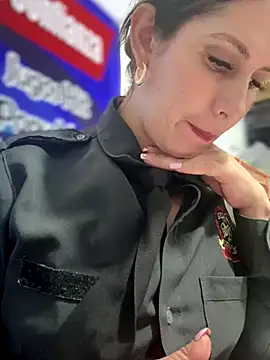 Alysson-- live sex cam