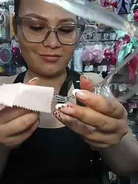 Vale_Saenzz live sex cam