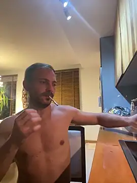 Adventurehotman live sex cam