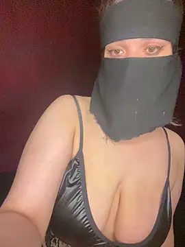 RooVaaN-Xx live sex cam